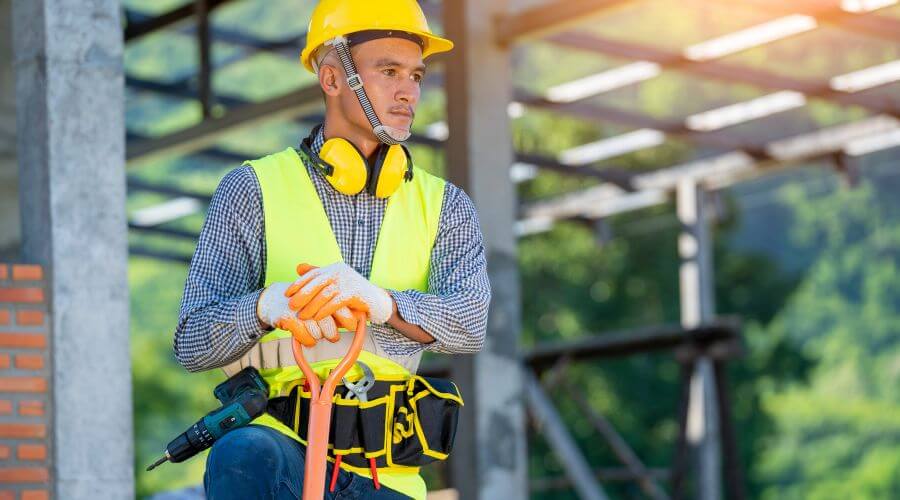 Professional gutter cleaning in Rollins, MT